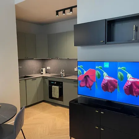 Cozy Place On The Left Bank ריגה